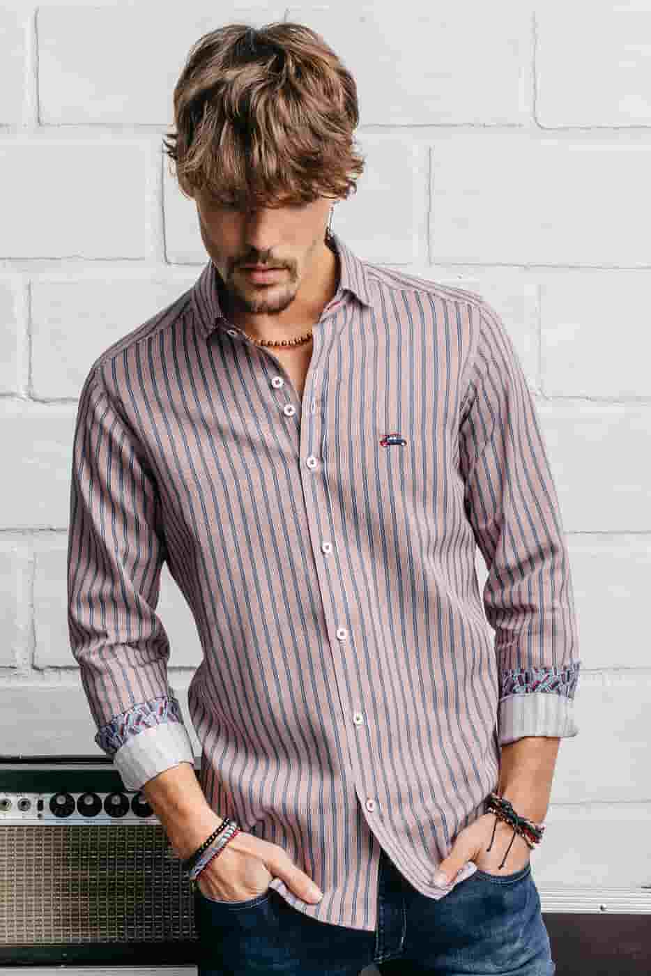 camisa-estampada-hombre-rayas
