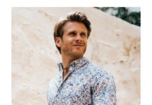 camisa estampada slim fit flores multicolor