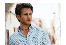 camisa hombre regular fit palas y pelotas de padel azul